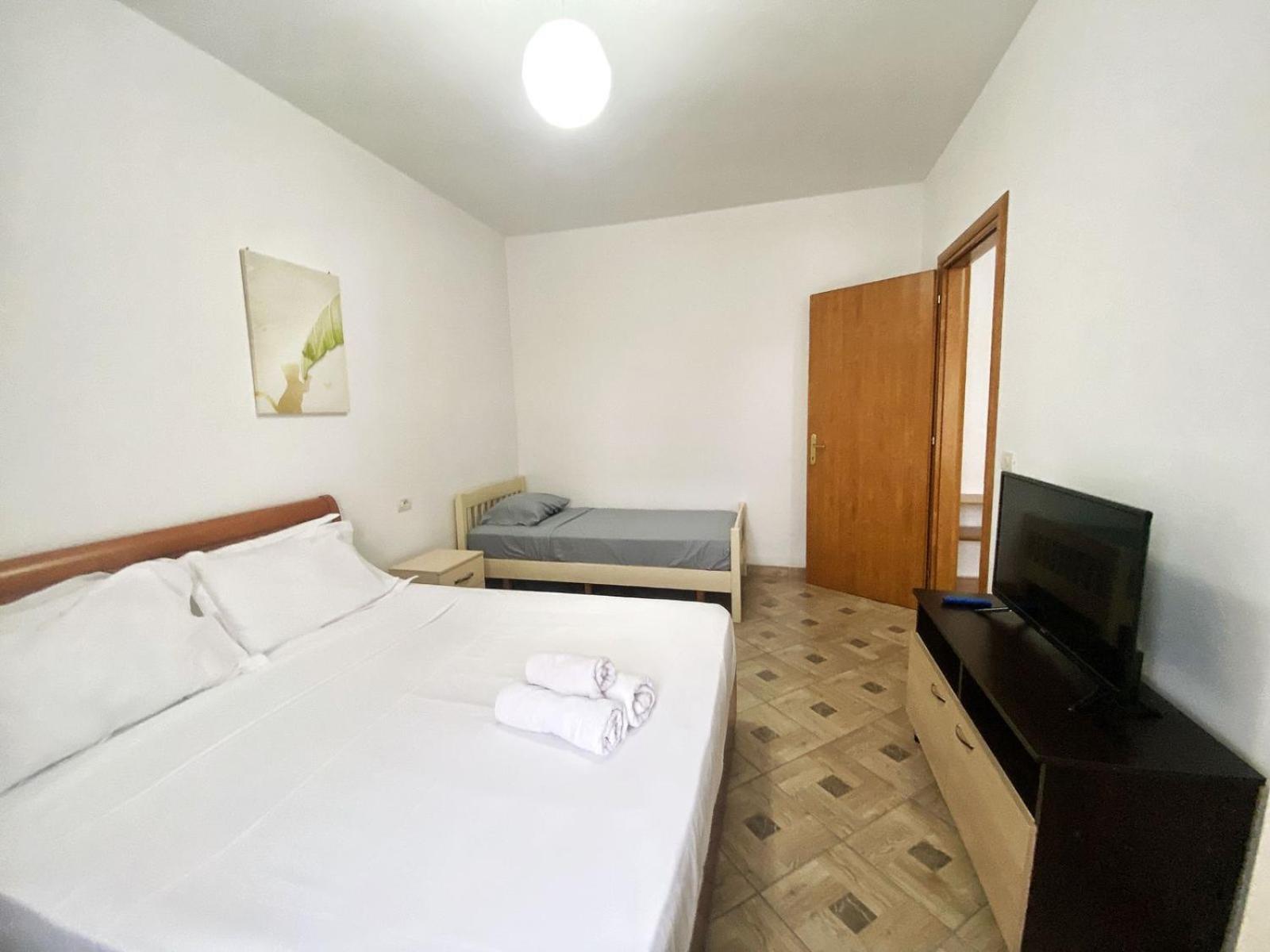 Lunasol Seaside Apartments Durrës Buitenkant foto