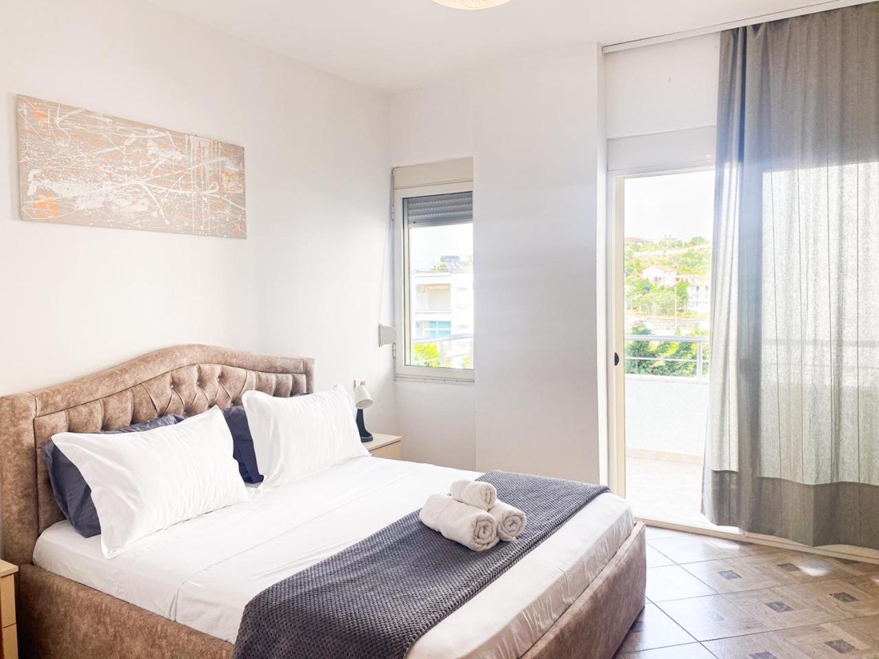 Lunasol Seaside Apartments Durrës Buitenkant foto